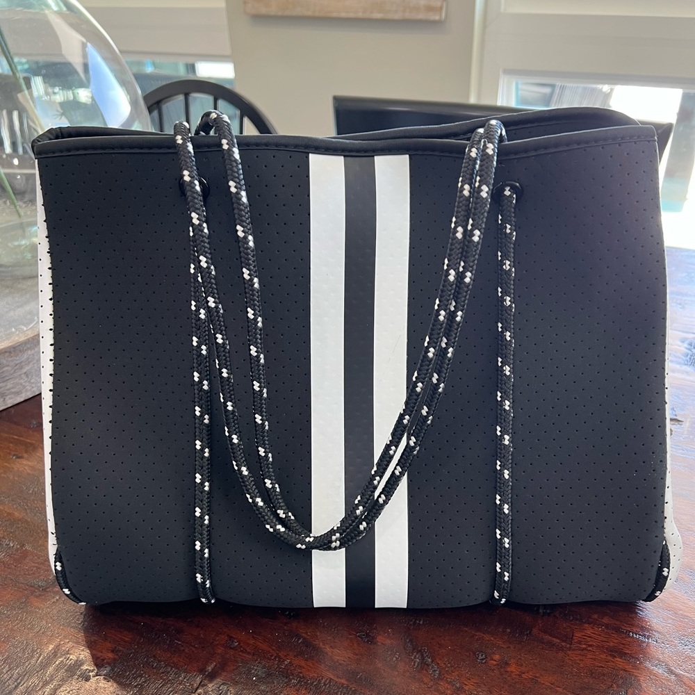 Parker & Hyde, Black & White Tote, New out of Package